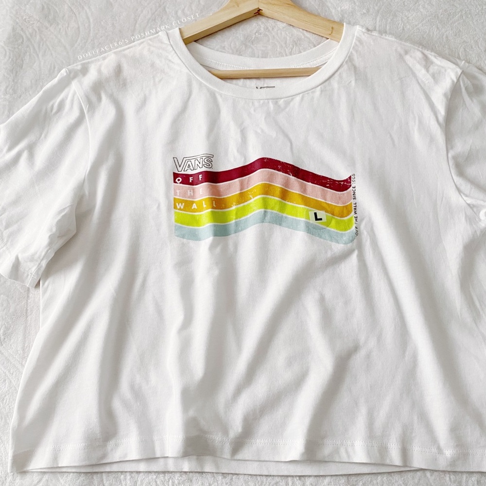 NWT Vans Vintage Rainbow Off the Wall Cropped Tee